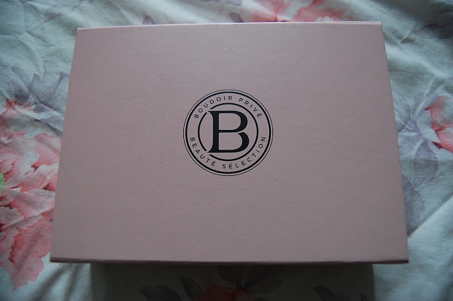 Boudoir Prive – August.