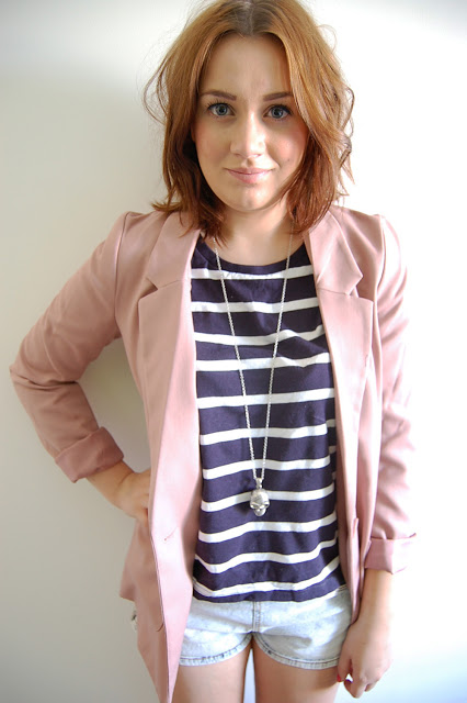 Style: Salmon.