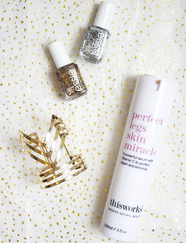 THIS WORKS PERFECT LEGS SKIN MIRACLE.